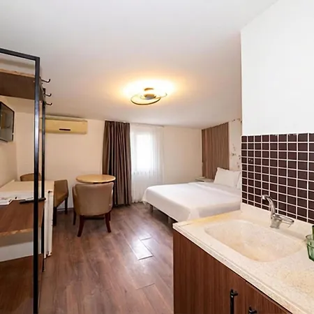 Pera Imperium Taksim Aparthotel 4*